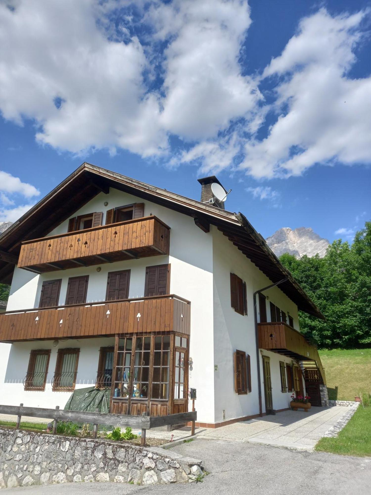 Апартаменти Deliziosa Mansarda Con Vista Dolomiti Сан-Віто-ді-Кадоре Екстер'єр фото